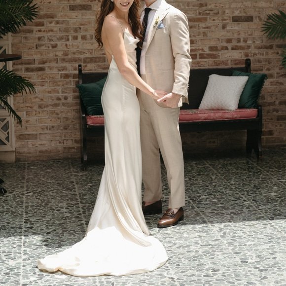 Danielle Frankel Wedding Dress - Picture 10 of 16